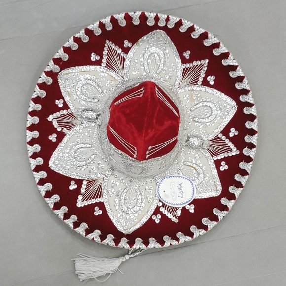 Luna genuine Sombrero child's red velvet silver sequins - Picture 2 of 12